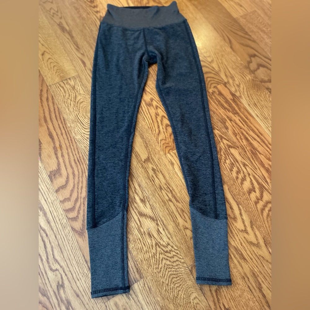 Alo Leggings  pre owned XS Heathered gray